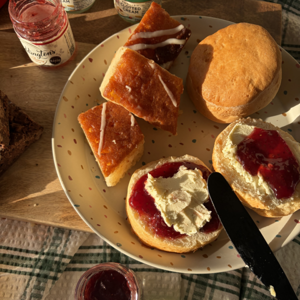 Afternoon Tea in a Box - Image 9