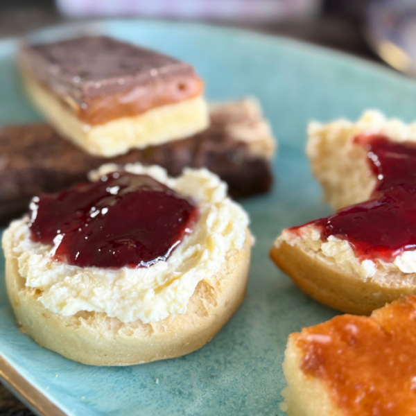 Afternoon Tea in a Box - Image 7